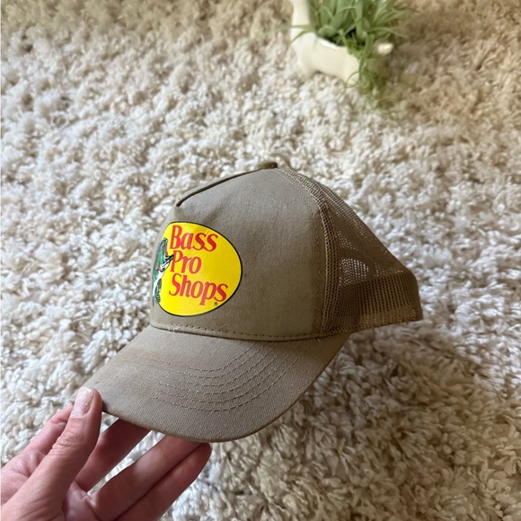 Bass Pro Shops Brown Cap with Logo Patch - Picture 2 of 4